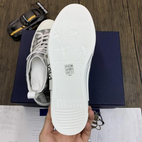 DIOR B23 High Top Sneakers Oblique Skull