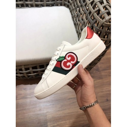 GUCCI Replica – White Ace Apple Low Top Rep Sneakers