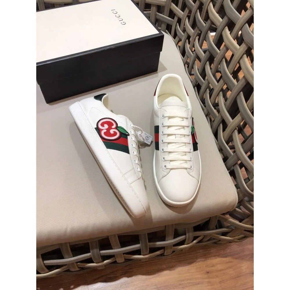 GUCCI Replica – White Ace Apple Low Top Rep Sneakers