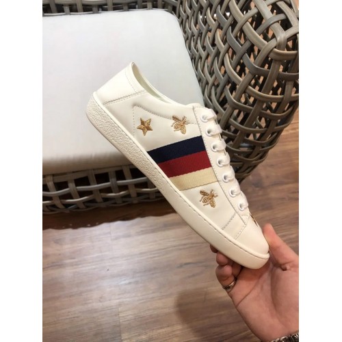 GUCCI Replica – White Ace Bee & Stars Low Top Rep Sneakers