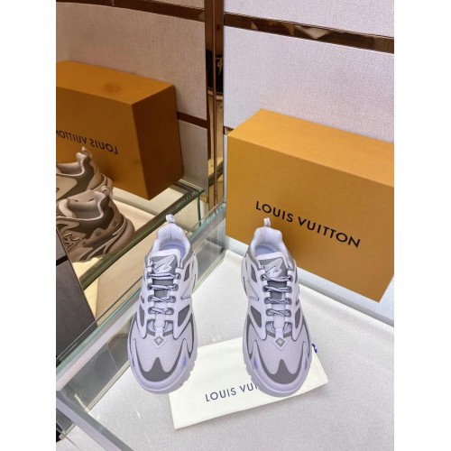 Louis Vuitton Runner Tatic Replica Shoes (White)